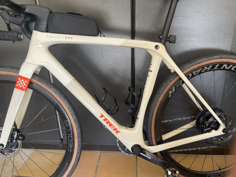 Trek Checkmate SLR 7 AXS 2025 2025 Road & Gravel de segunda mano, Blanco — imagen 6 de 7