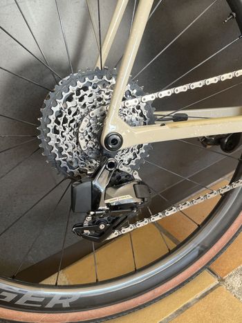 Trek Checkmate SLR 7 AXS 2025 2025 Road & Gravel de segunda mano, Blanco — imagen 4 de 7