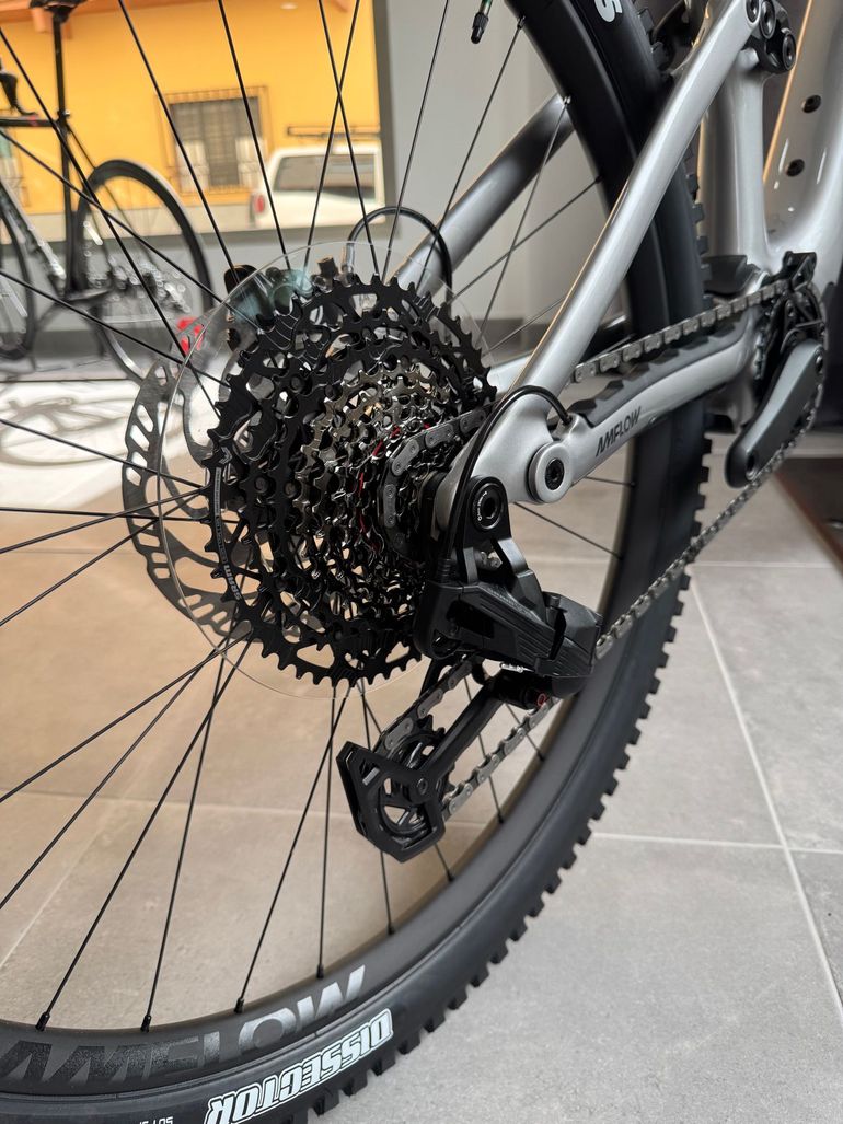Used AMFLOW PL CARBON 2025 Mountainbike, Light Gray — image 3 of 3