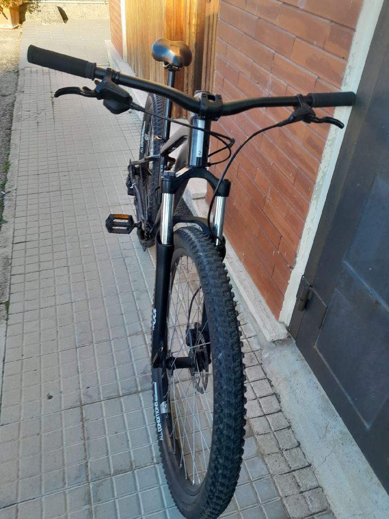 Used ROCKRIDER Explorer 500 2024 Mountainbike, Black — image 2 of 5