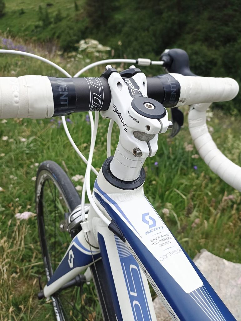 Used Scott Contessa 2015 Road & Gravel, White — image 4 of 5