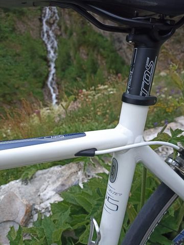 Used Scott Contessa 2015 Road & Gravel, White — image 3 of 5