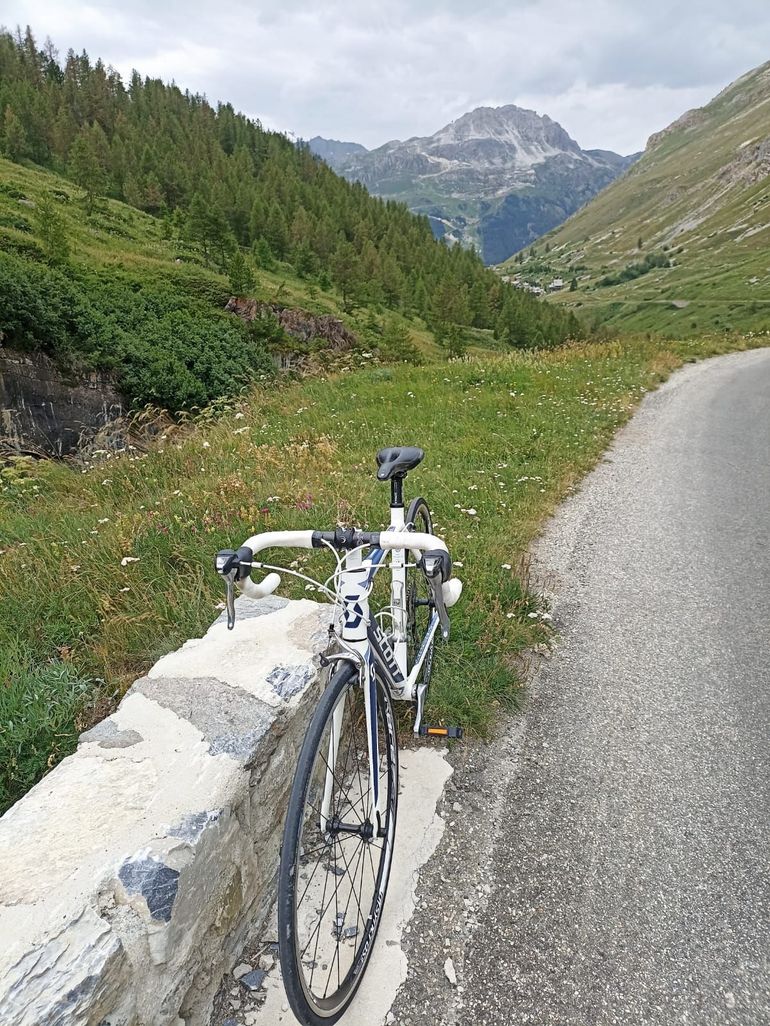 Used Scott Contessa 2015 Road & Gravel, White — image 2 of 5