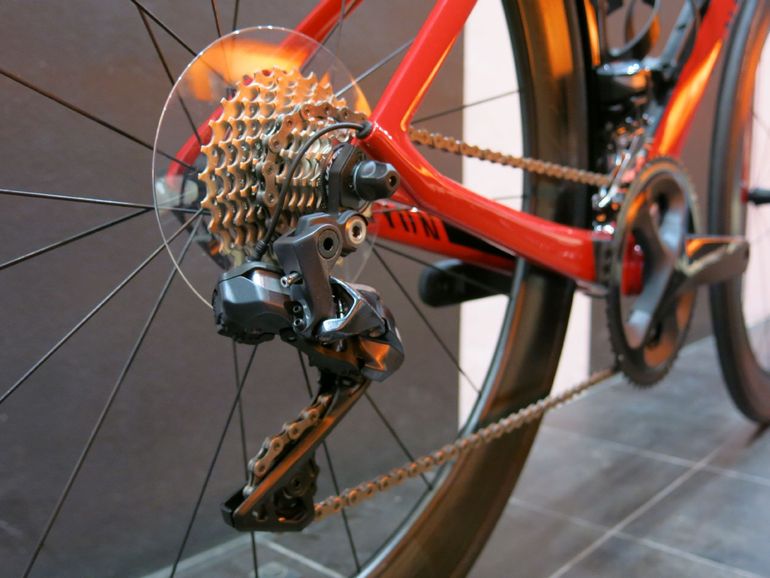Brugt Canyon Aeroad CF SLX Disc 8.0 Di2 2018 2018 Road & Gravel — billede 7 af 14
