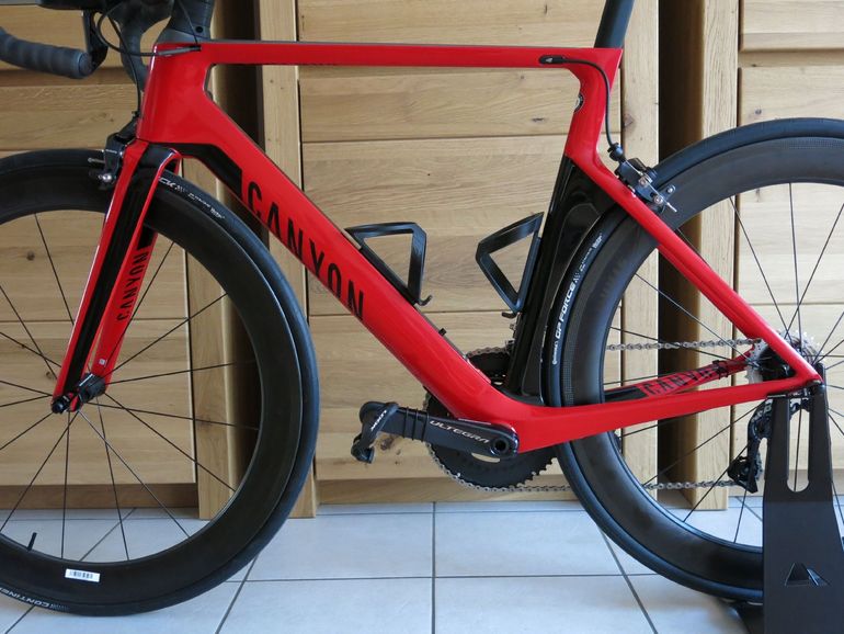 Brugt Canyon Aeroad CF SLX Disc 8.0 Di2 2018 2018 Road & Gravel — billede 2 af 14