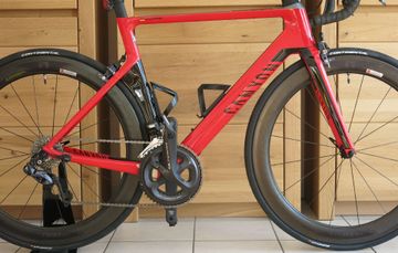 Canyon Aeroad CF SLX Disc 8.0 Di2 2018 2018 Road & Gravel usato, Rosso — immagine 3 di 14