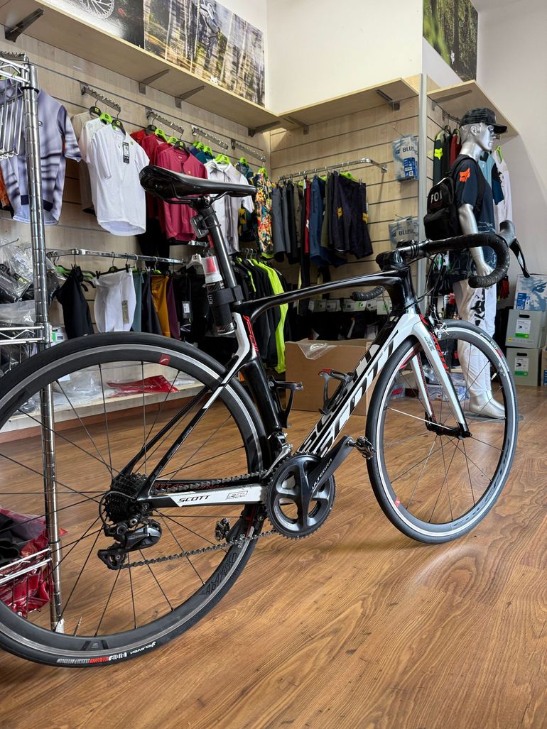 Used Scott Foil 30 2017 2017 Road & Gravel, Black — image 16 of 19