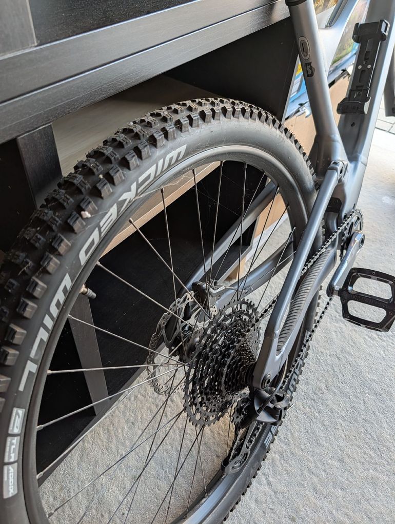 Used Scott Spark 950 2022 2022 Mountainbike, Light Gray, 29 — image 8 of 10