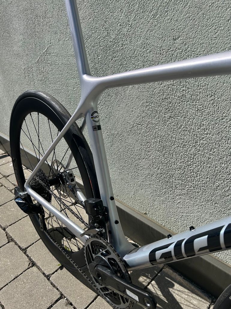 Used Giant TCR 2023 Road & Gravel, Light Gray — image 6 of 8
