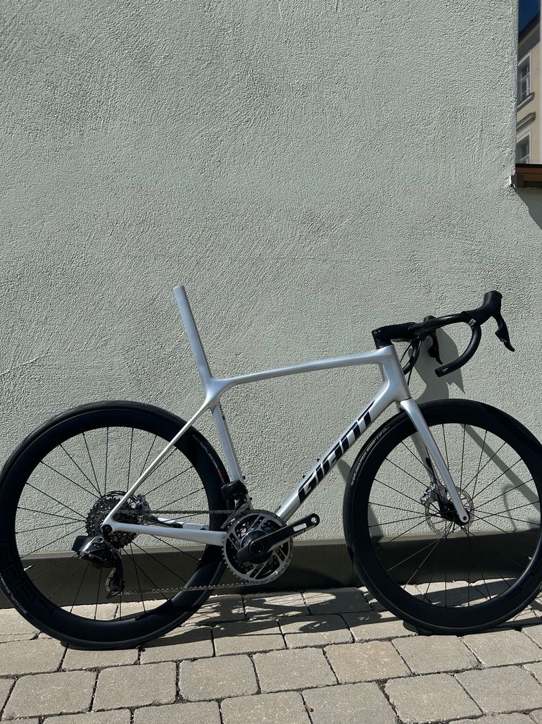 Used Giant TCR 2023 Road & Gravel, Light Gray — image 1 of 8