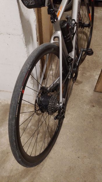 Used Wilier Cento1 Hybrid SHIMANO 105 2X11 + MAHLE X35+ 2024 2024 Road & Gravel, Hellgrau — image 3 of 4