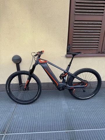 Mondraker e-Crusher Carbon R+ 2018 2018 Mountainbike usato, Grigio chiaro — immagine 6 di 11