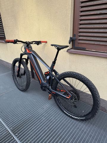 Mondraker e-Crusher Carbon R+ 2018 2018 Mountainbike usato, Grigio chiaro — immagine 3 di 11