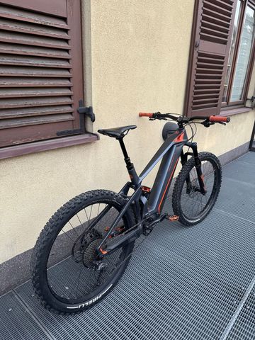 Mondraker e-Crusher Carbon R+ 2018 2018 Mountainbike usato, Grigio chiaro — immagine 4 di 11