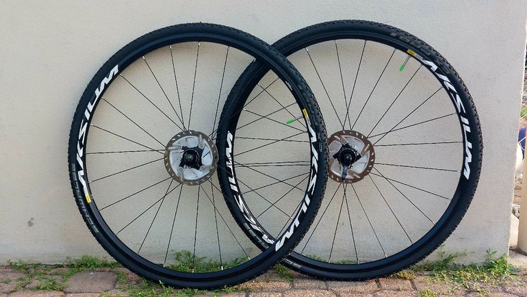 Used Cannondale Carbon Disc 2015 Road & Gravel, Green — image 4 of 8