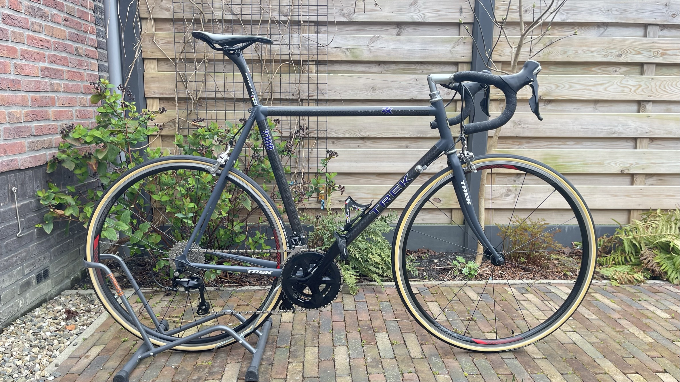 Trek 2100 zx online carbon series road bike