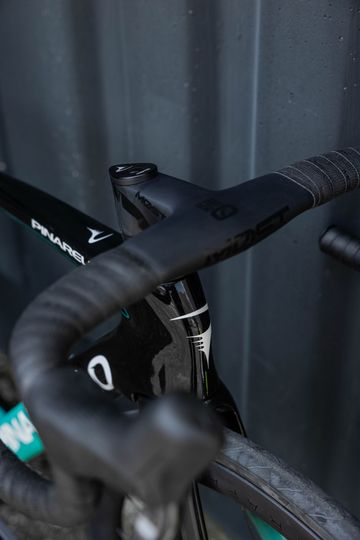 Used Pinarello F7 Shimano Ultegra Di2 2025 Road & Gravel, Black — image 5 of 5