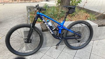 Trek FUEL EX 8 XT ML 29 2023 Mountainbike d'occasion — image 1 sur 4