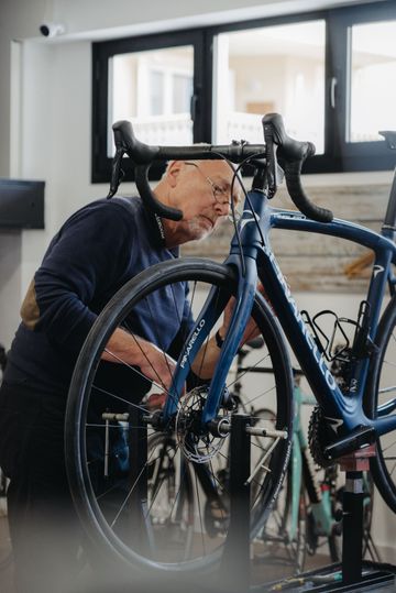 Używany Pinarello SRAM Rival ETap AXS 12v 2023 Road & Gravel — zdjęcie 1 z 7