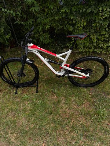 Tweedehands YT Industries Jeffsy Shimano Deore XT 2018 Mountainbike — afbeelding 2 van 6