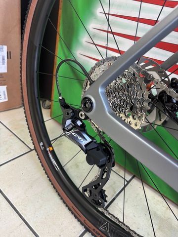 Gebrauchtes Bianchi Impulso PRO GRX 820 disc 2024 2024 Road & Gravel, Hellgrau — Bild 5 von 11