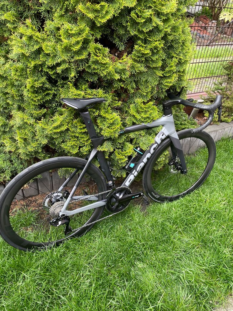 Used Bianchi Oltre Shimano Ultegra Di2 2023 Road & Gravel, Light Gray — image 6 of 8