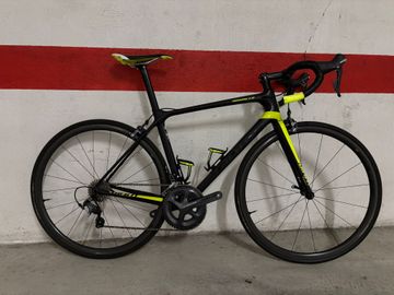 Used Giant TCR Advanced Pro 1 2017 2017 Road & Gravel, Black — image 1 of 6