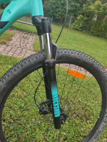 Used Trek Marlin 7 Gen 2 2023 2023 Mountainbike, Blue, 27.5, 29 — image 4 of 7