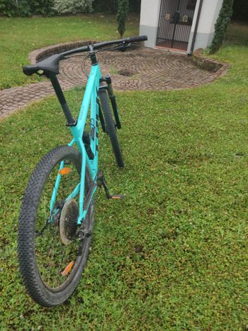 Used Trek Marlin 7 Gen 2 2023 2023 Mountainbike, Blue, 27.5, 29 — image 3 of 7
