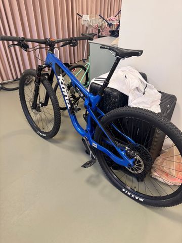 Used Kona Hei Hei CR/DL 2023 2023 Mountainbike, Blue, 29 — image 1 of 9