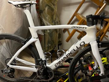 Pinarello Dogma SRAM Red eTap AXS 2025 Road & Gravel usato, Bianco — immagine 2 di 5