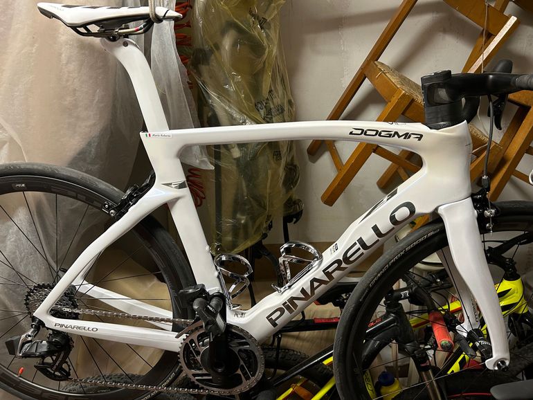 Brugt Pinarello Dogma SRAM Red eTap AXS 2025 Road & Gravel — billede 2 af 5