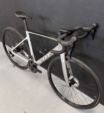 Used Scott Addict eRIDE 30 2022 2022 Road & Gravel, Light Gray — image 3 of 4