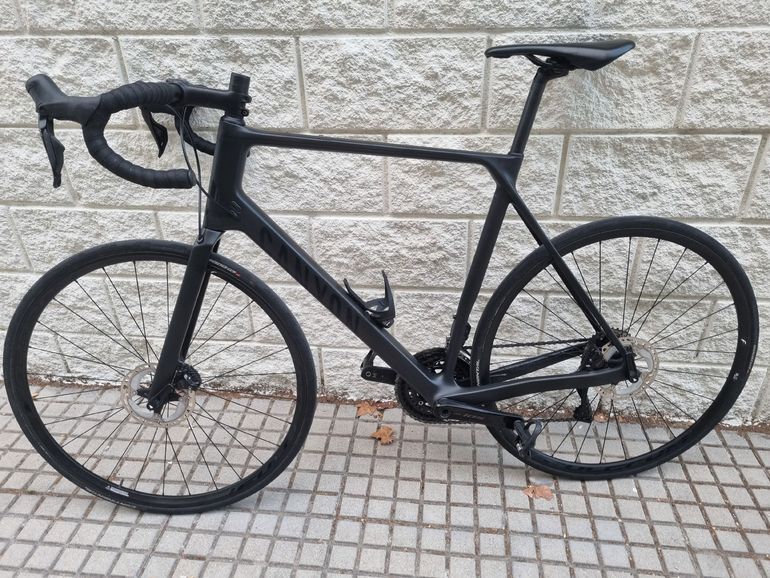 Canyon Endurace CF 7 Di2 2023 2023 Road & Gravel usato, Nero — immagine 13 di 23