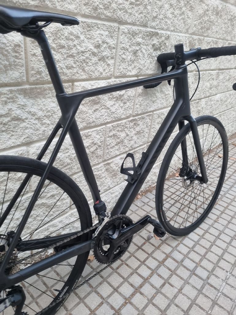 Canyon Endurace CF 7 Di2 2023 2023 Road & Gravel usato, Nero — immagine 6 di 23