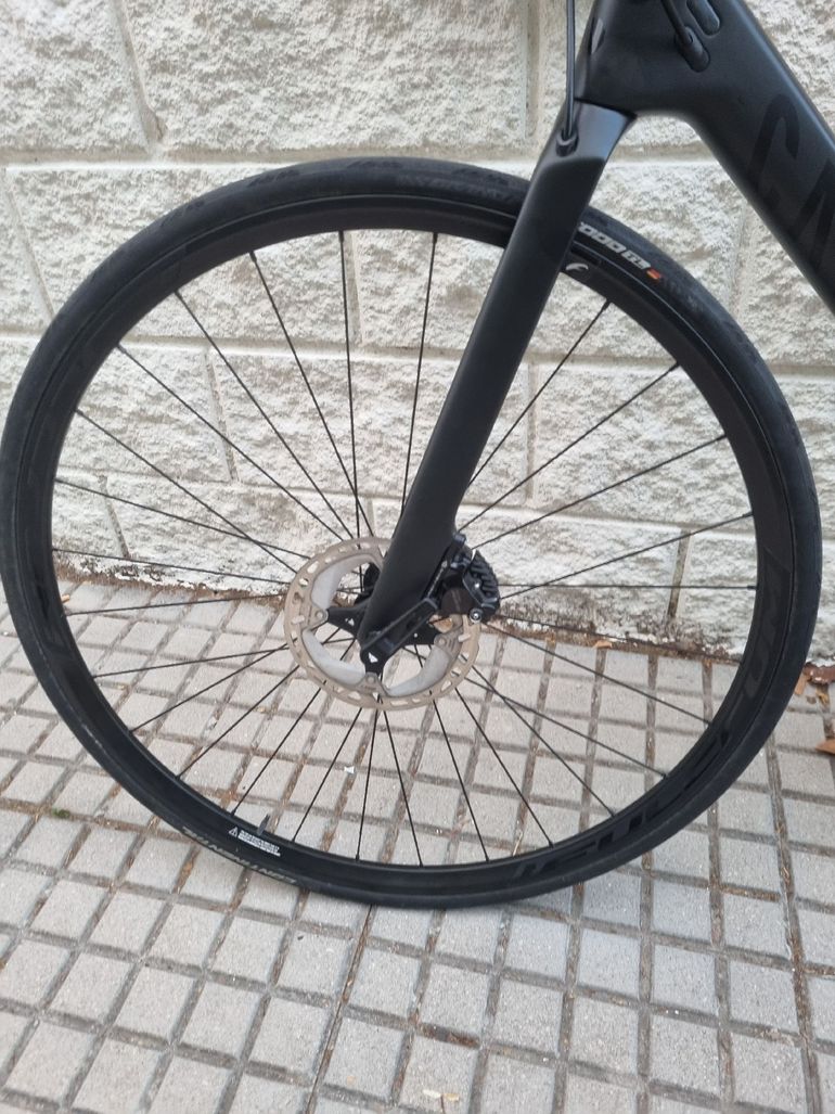 Canyon Endurace CF 7 Di2 2023 2023 Road & Gravel usato, Nero — immagine 21 di 23