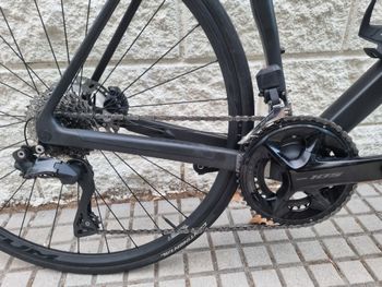 Canyon Endurace CF 7 Di2 2023 2023 Road & Gravel usato, Nero — immagine 2 di 23