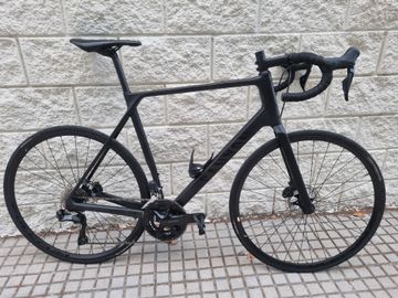 Tweedehands Canyon Endurace CF 7 Di2 2023 2023 Road & Gravel — afbeelding 1 van 23