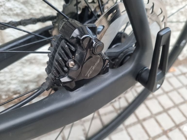 Canyon Endurace CF 7 Di2 2023 2023 Road & Gravel usato, Nero — immagine 17 di 23