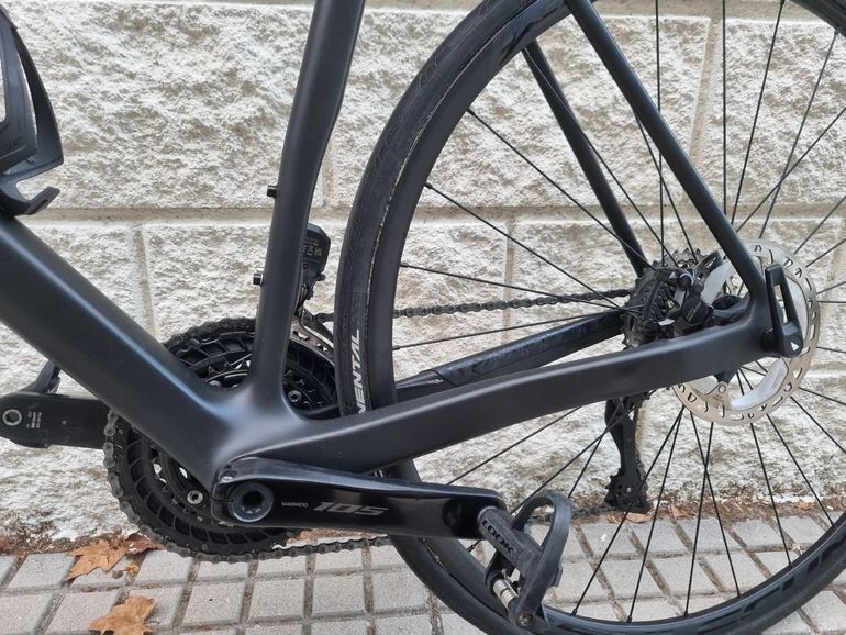 Canyon Endurace CF 7 Di2 2023 2023 Road & Gravel usato, Nero — immagine 15 di 23