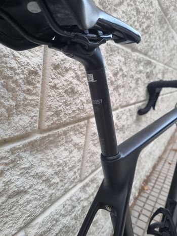 Canyon Endurace CF 7 Di2 2023 2023 Road & Gravel usato, Nero — immagine 7 di 23