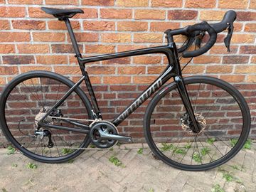 Używany Specialized Tarmac SL6 2021 2021 Road & Gravel — zdjęcie 1 z 6