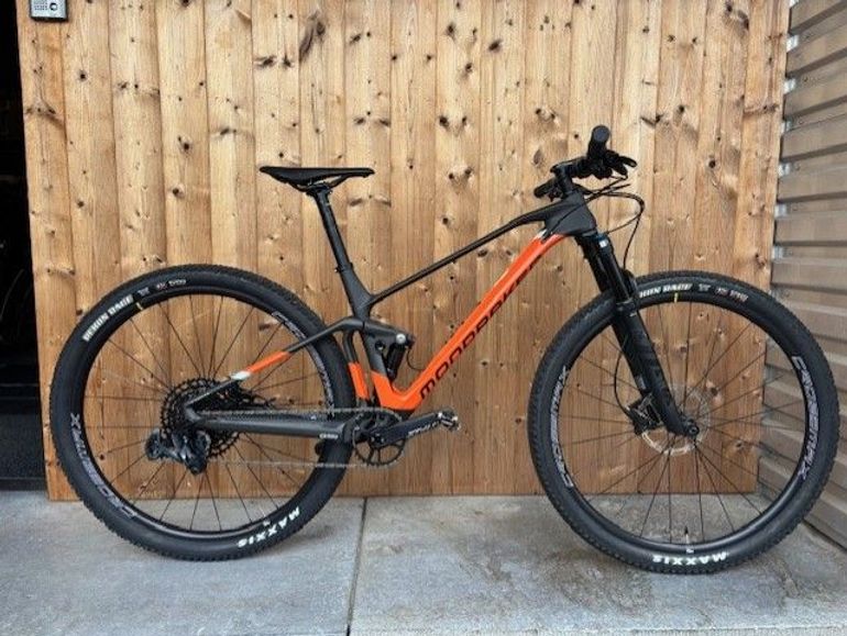 Gebrauchtes Mondraker F-PODIUM CARBON 2023 2023 Mountainbike, Schwarz, 29 — Bild 2 von 8
