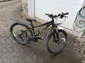 Used Fuji Nevada 27.5 1.1 2016 2016 Mountainbike, Black, 27.5 — image 2 of 11
