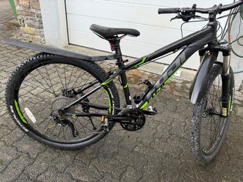 Używany Fuji Nevada 27.5 1.1 2016 2016 Mountainbike — zdjęcie 11 z 11