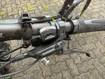 Używany Fuji Nevada 27.5 1.1 2016 2016 Mountainbike — zdjęcie 6 z 11