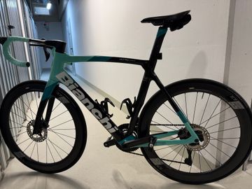 Brugt Bianchi Oltre XR4 - Ultegra Di2 2022 2022 Road & Gravel — billede 1 af 13