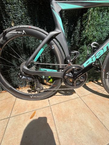 Brugt Bianchi Oltre Shimano 105 Di2 2024 Road & Gravel — billede 3 af 3