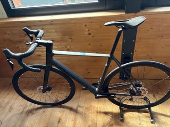 Orbea Orca Shimano 105 Di2 2025 Road & Gravel usato, Nero — immagine 2 di 4