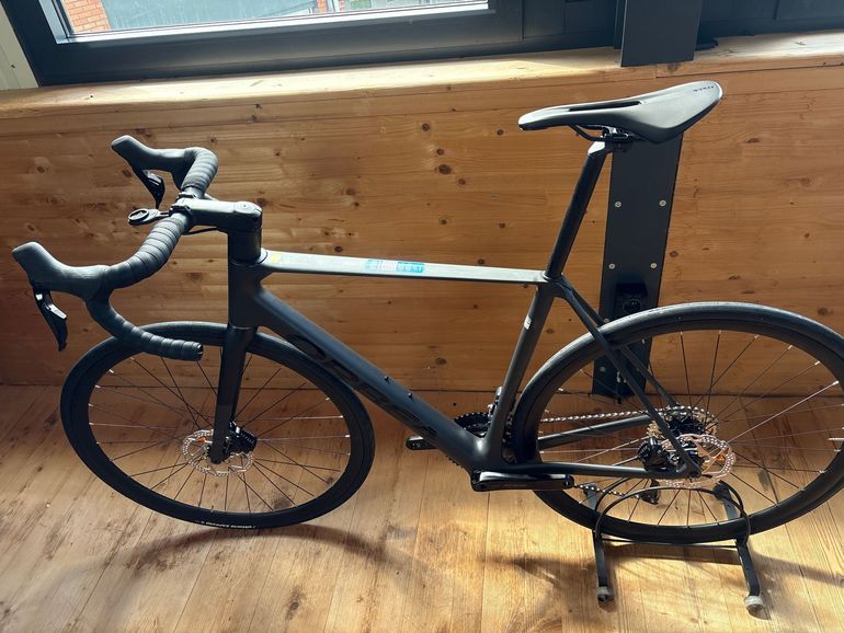Orbea Orca Shimano 105 Di2 2025 Road & Gravel usato, Nero — immagine 2 di 4